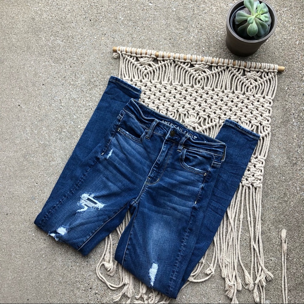 American Eagle Distressed High Rise Skinny Jeans Size 2